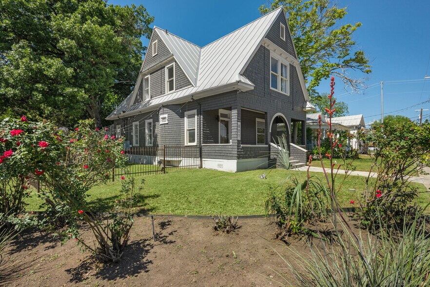 More Photos Of 801 E Quincy St, San Antonio Office Residential For Lease