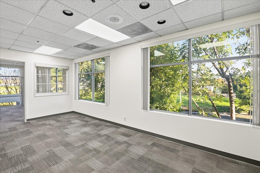 More Photos Of 12 Mauchly, Irvine Office Residential For Sale