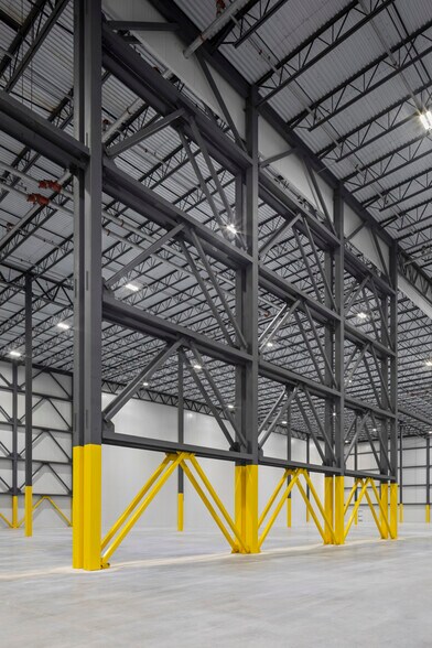 More Photos Of 21700 Galway Ln, Lakeville Refrigeration Cold Storage For Lease