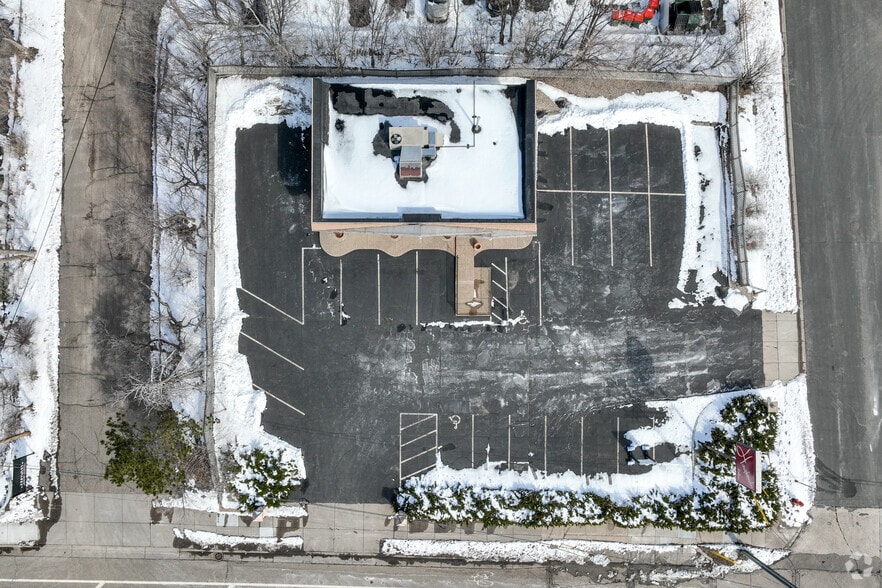 More Photos Of 8300 Minnetonka Blvd, Saint Louis Park Freestanding For Lease