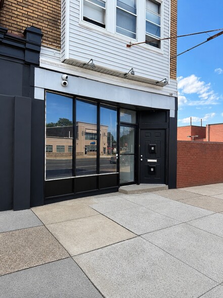 Primary Photo Of 5930 N Broad St, Philadelphia Office Residential For Lease