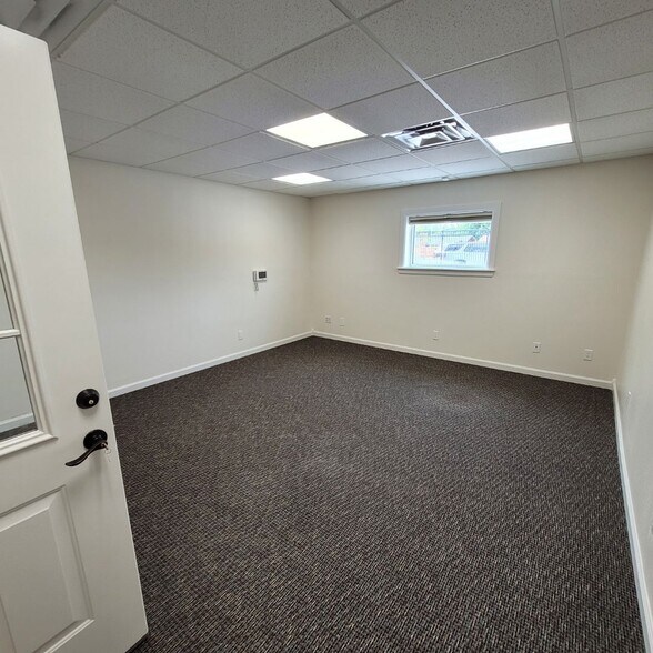 More Photos Of 5007 Avenue U, Lubbock Office For Lease