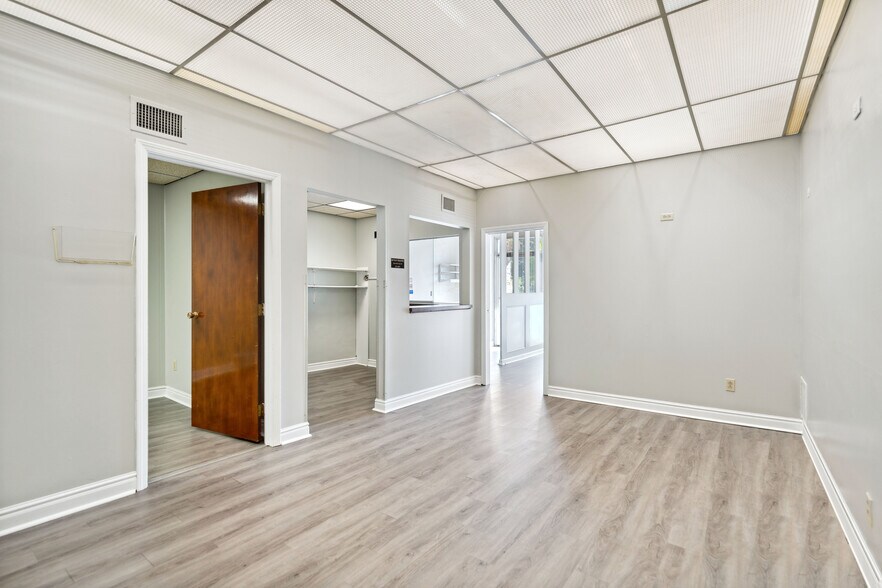 More Photos Of 314-316 W Main St, Monongahela Storefront Retail Office For Sale