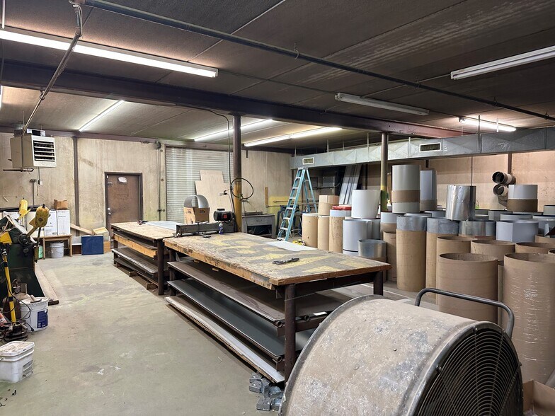 More Photos Of 308 E Louisiana Ave, Midland Light Manufacturing For Sale