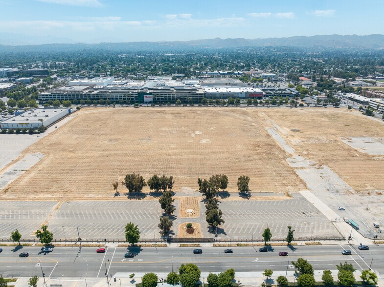 More Photos Of 6633 Canoga Ave, Canoga Park Land For Sale
