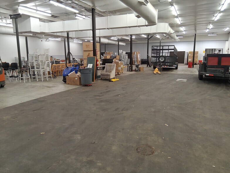 More Photos Of 800 S Morrison Ave, Collinsville Warehouse For Sale
