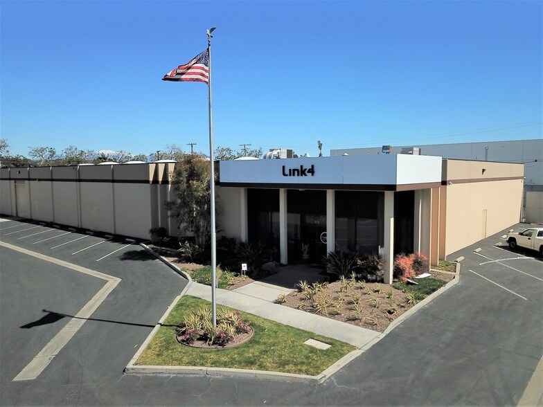 More Photos Of 175 E Freedom Ave, Anaheim Manufacturing For Lease