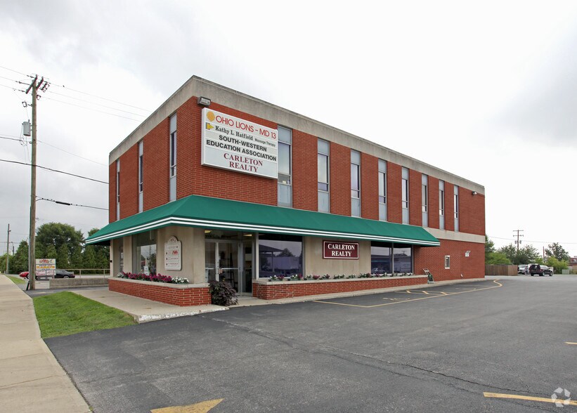 Primary Photo Of 4074 Hoover Rd, Grove City Office For Lease