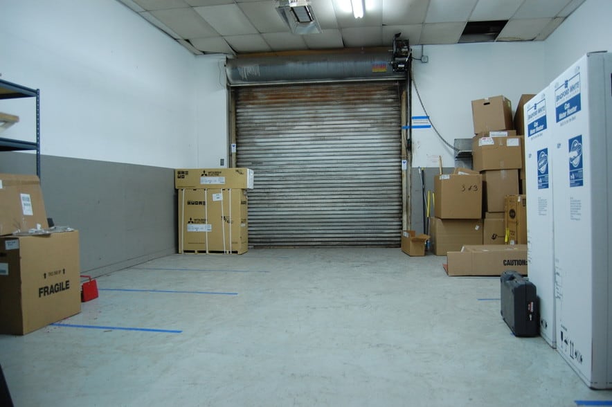 More Photos Of 2700 N Campbell Ave, Chicago Warehouse For Sale