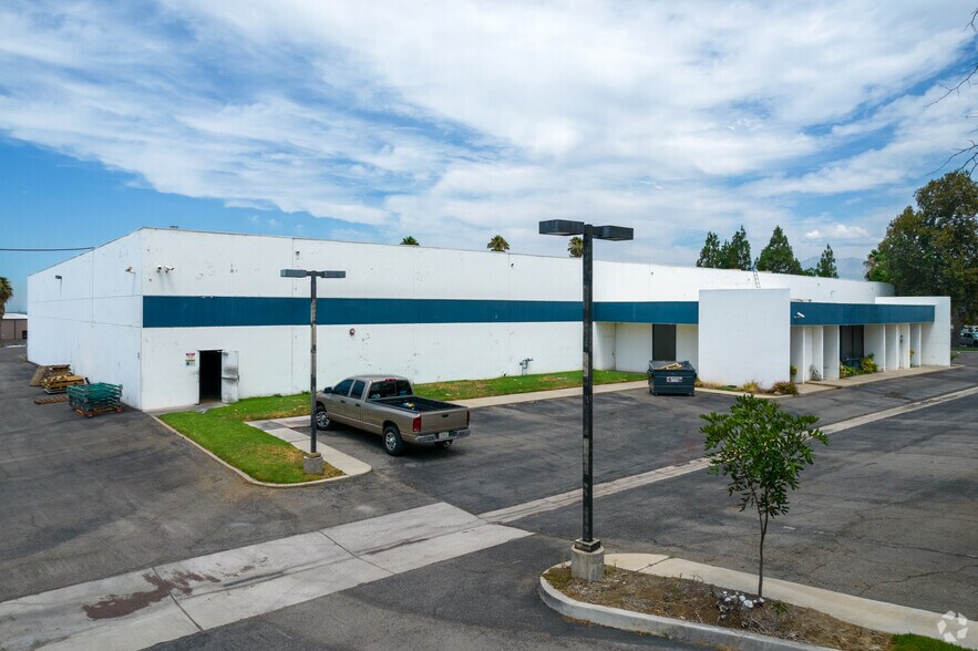 Primary Photo Of 6727 Columbus Ave, Riverside Manufacturing For Lease