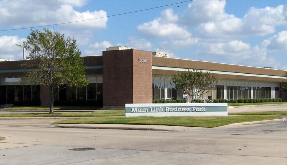 Primary Photo Of 10301 Stella Link Rd, Houston Medical For Lease