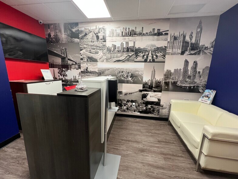 More Photos Of 255 Executive Dr, Plainview Medical For Lease