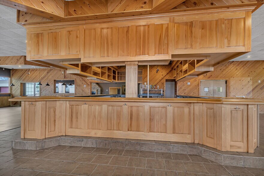 More Photos Of 14860 165th Ave, Becker Restaurant For Sale