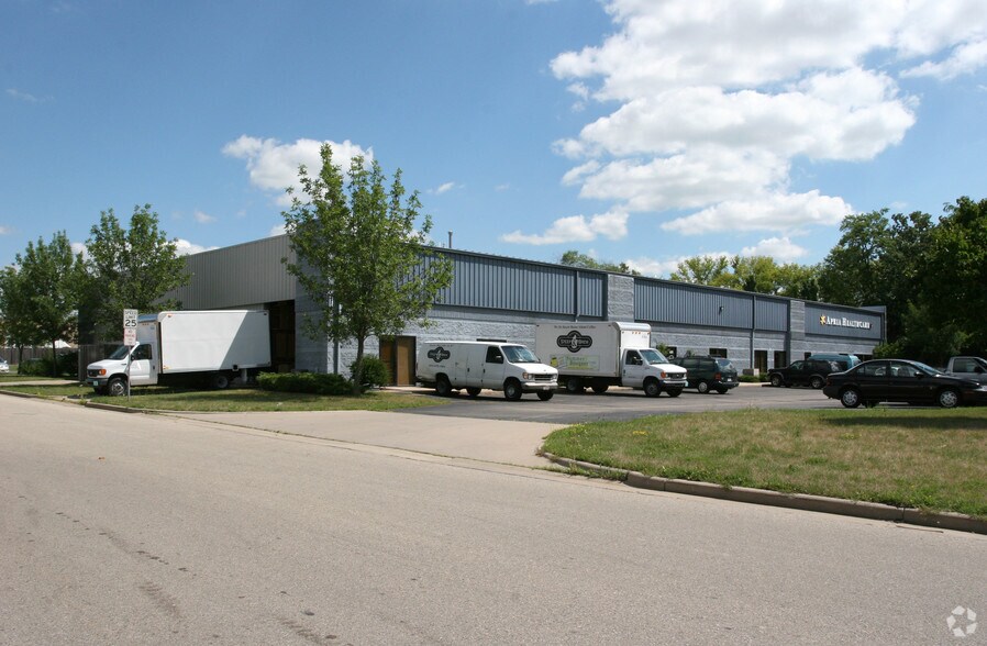 Primary Photo Of 851-859 E Broadway, Monona Industrial For Lease
