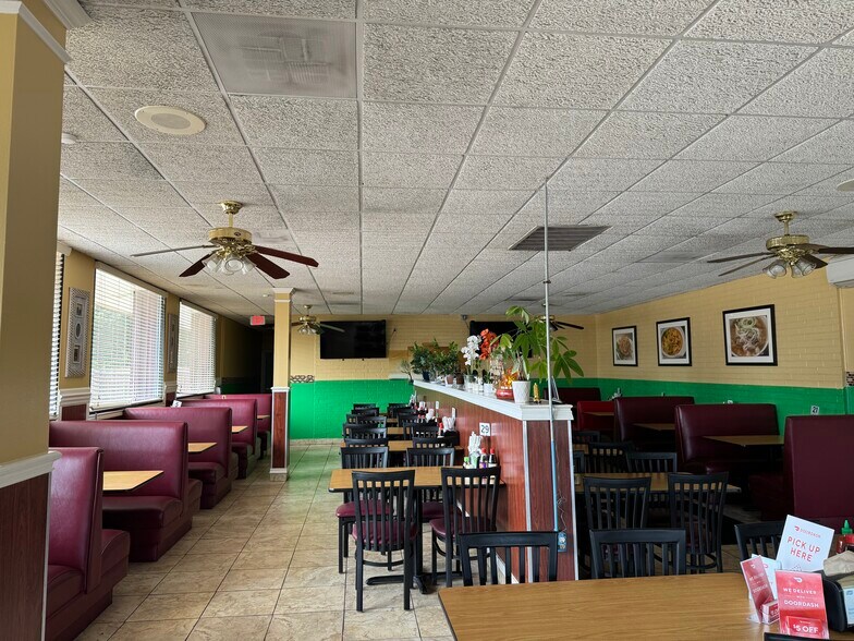 More Photos Of 315 N Bell Blvd, Cedar Park Restaurant For Lease