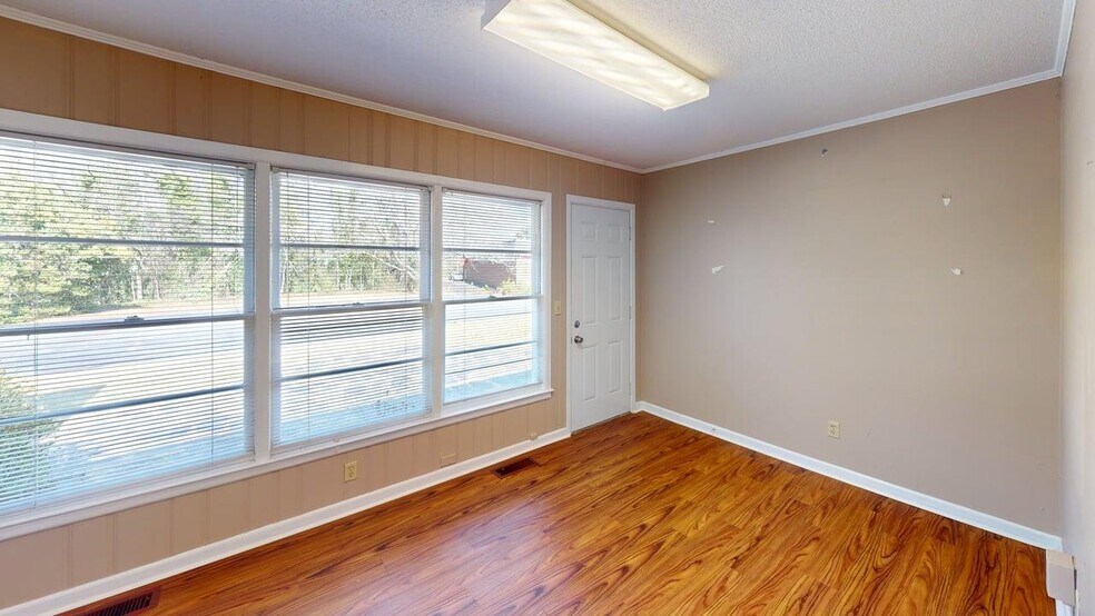 More Photos Of 941 Big A Rd, Toccoa Office For Sale