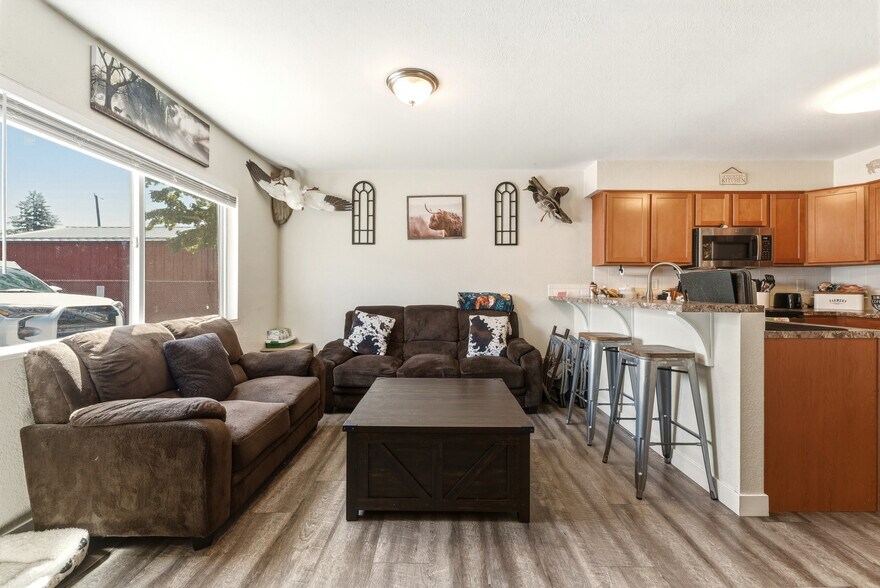 More Photos Of 108 SE 6th St, College Place Apartments For Sale