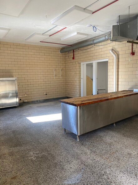 More Photos Of 319 N Wayne St, Piqua Loft Creative Space For Lease