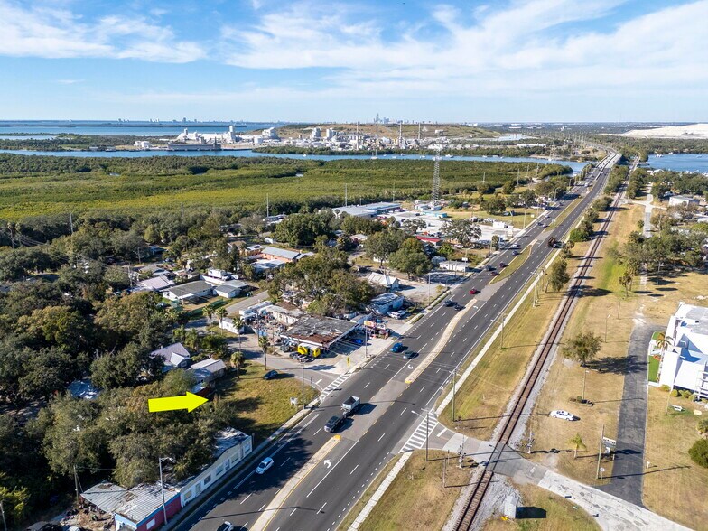 More Photos Of 10007 S US Highway 41, Gibsonton Land For Sale