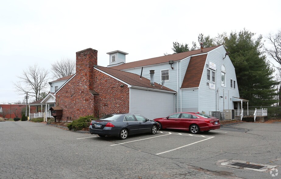More Photos Of 28 Main St, East Hartford Storefront Retail Office For Lease