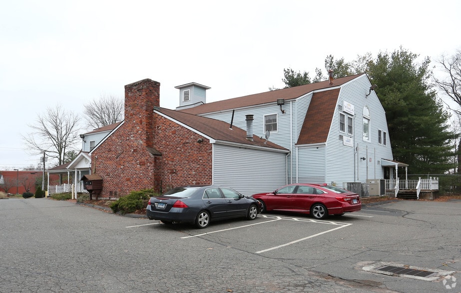 More Photos Of 28 Main St, East Hartford Storefront Retail Office For Lease