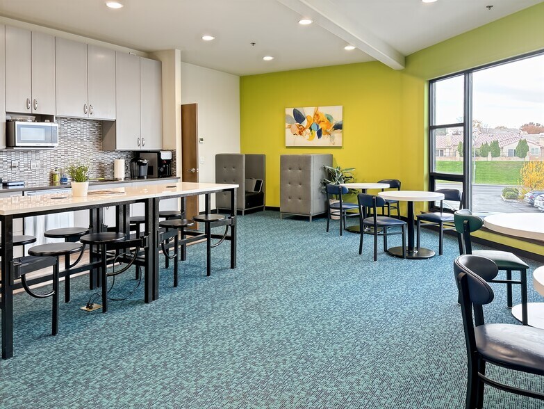 More Photos Of 8350 W Grandridge Blvd, Kennewick Coworking Space