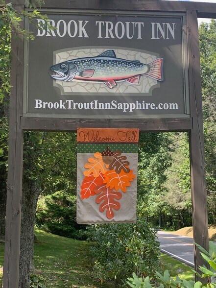 More Photos Of 19259 Rosman Hwy, Sapphire Hotel For Sale