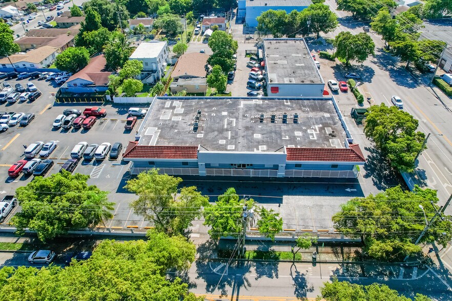 More Photos Of 2901 NW 17th Ave, Miami Office For Sale