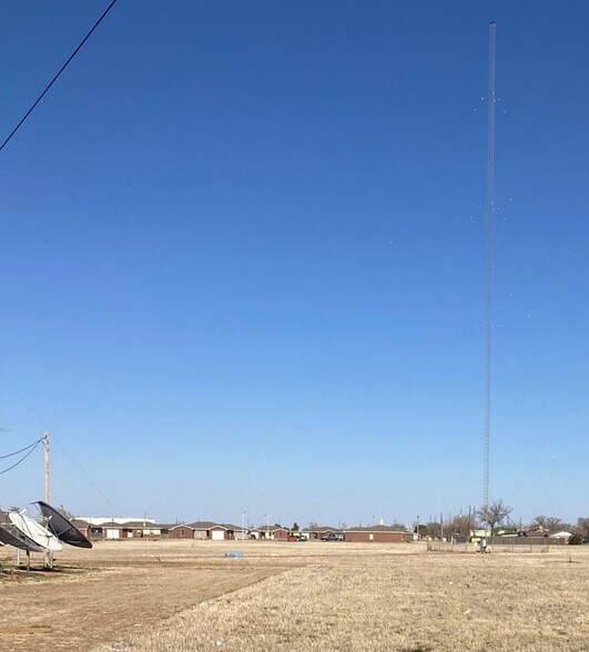 More Photos Of 3218 N Quincy St, Plainview Office For Sale