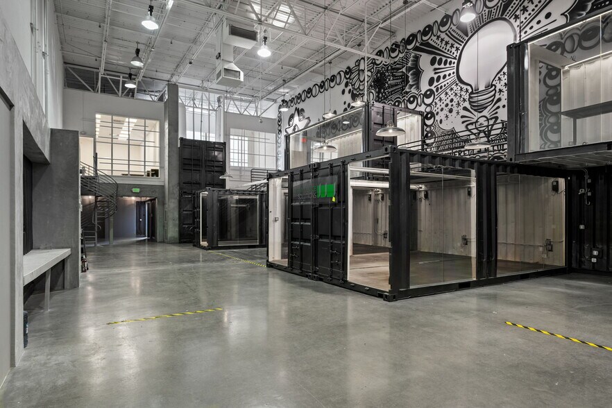 More Photos Of 7620 NW 25th St, Miami Distribution For Sale