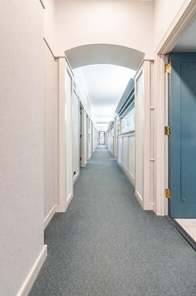 More Photos Of 3112 Jackson St, Alexandria Office For Sale