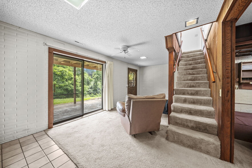 More Photos Of 1810 Little Flock Dr, Rogers Specialty For Sale