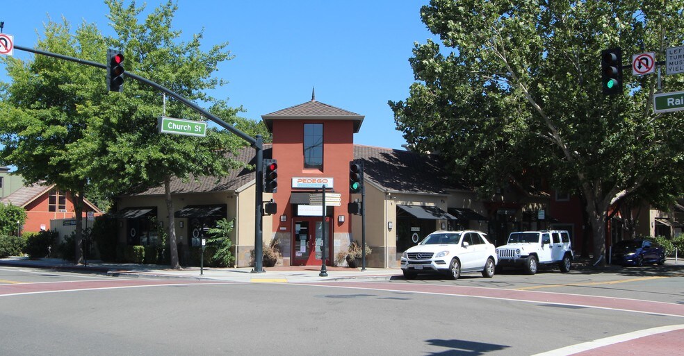 More Photos Of 294-298 Railroad Ave, Danville Freestanding For Lease