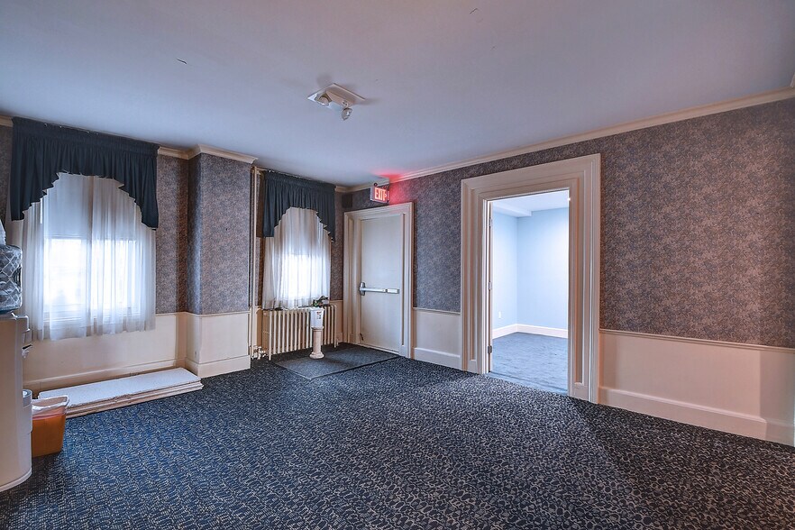 More Photos Of 201 Meadow St, Naugatuck Office For Sale