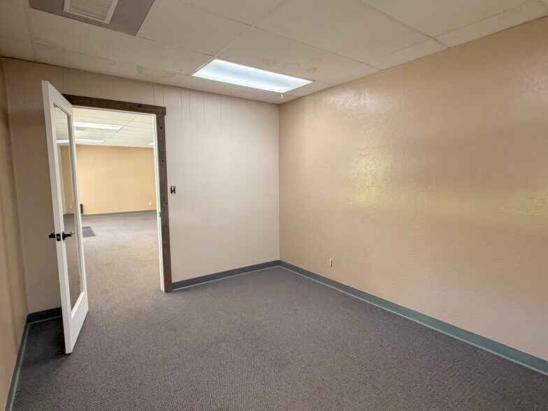 More Photos Of 319 Nevada St, Auburn Flex For Lease
