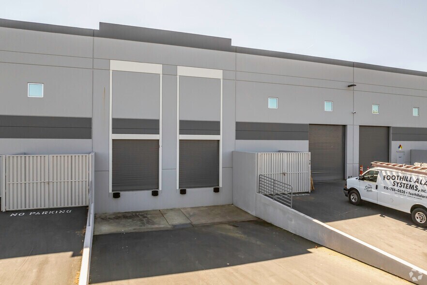 More Photos Of 233 Technology Way, Rocklin Light Distribution For Lease