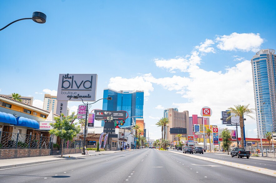 More Photos Of 2205-2211 Las Vegas Blvd, Las Vegas General Retail For Lease