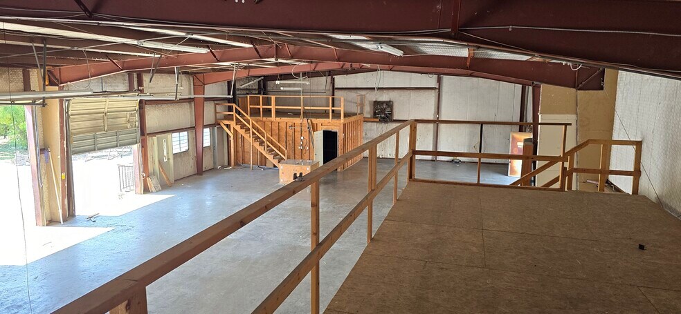 More Photos Of 800 Brandi Ln, Round Rock Warehouse For Sale