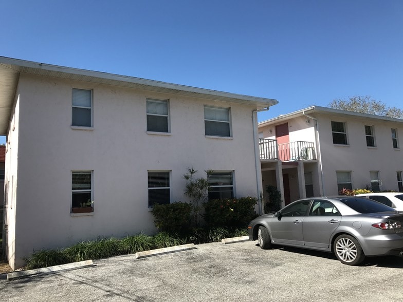 More Photos Of 1630 Redwood St, Sarasota Apartments For Sale