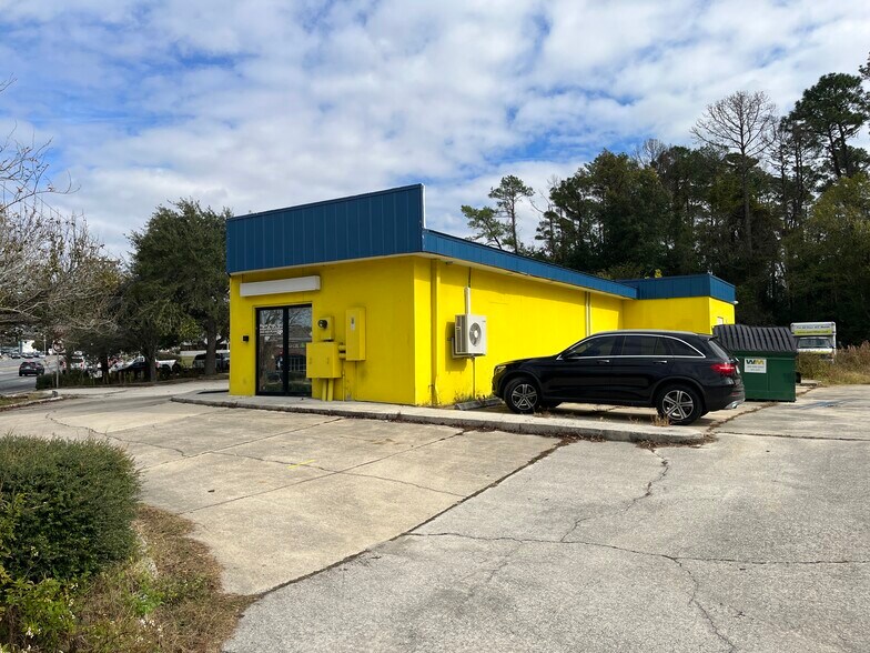 More Photos Of 569 Blanding Blvd, Orange Park Freestanding For Sale