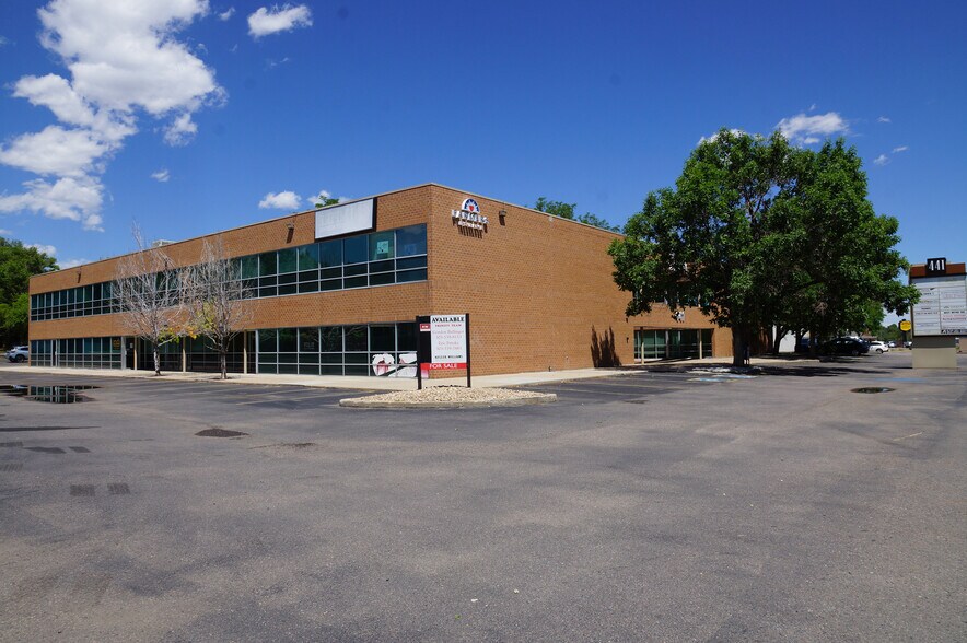 More Photos Of 441 Wadsworth Blvd, Lakewood Medical For Lease