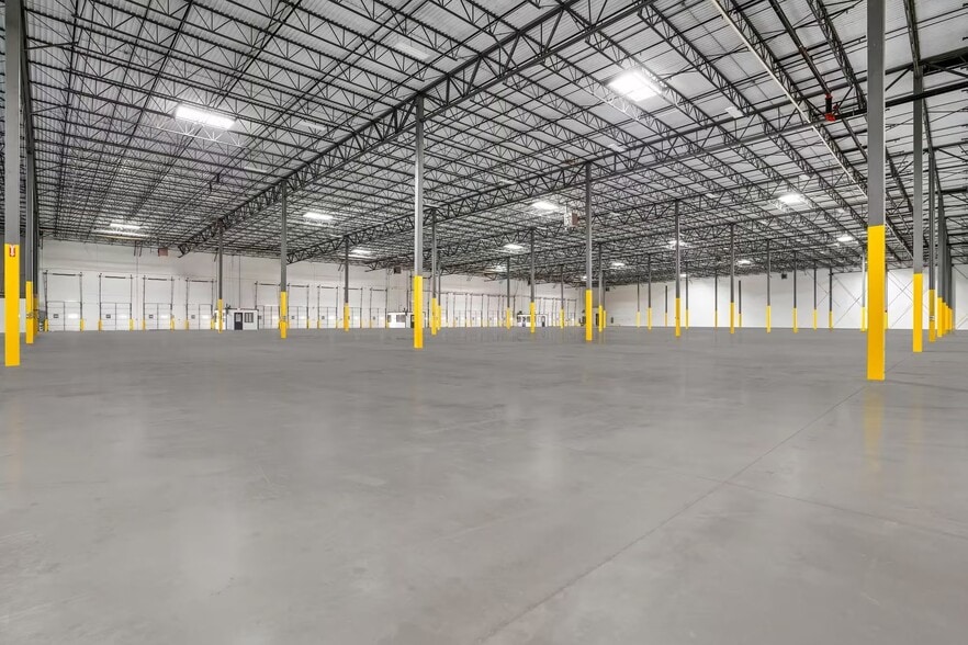 More Photos Of 615 Westport Pky, Grapevine Unknown For Lease