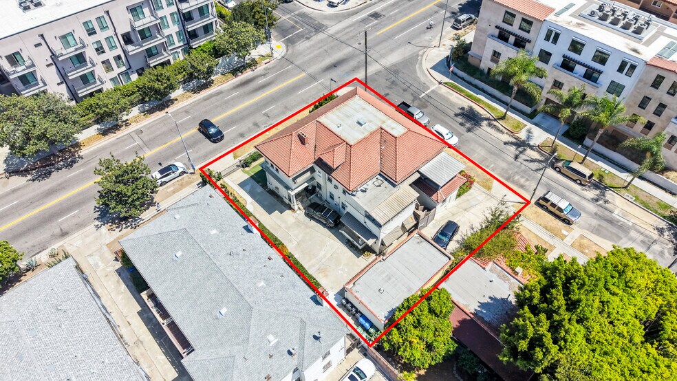 More Photos Of 939 S Wilton Pl, Los Angeles Apartments For Sale