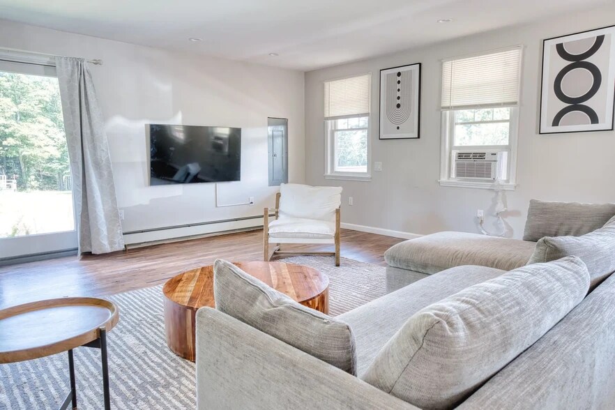 More Photos Of 218 NY-296, Windham Hotel For Sale