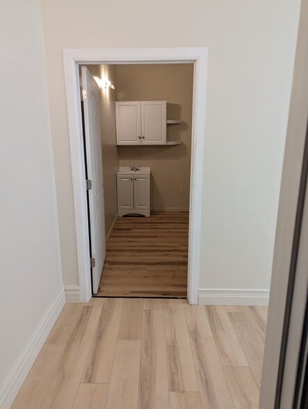 More Photos Of 1255-1263 S Monroe Ave, Green Bay Unknown For Lease