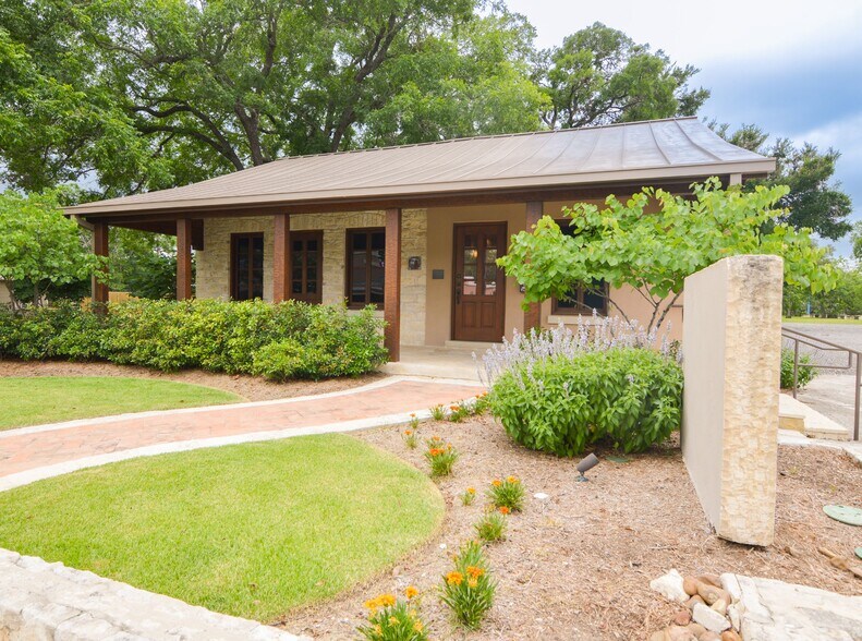 More Photos Of 302 S Main St, Boerne Land For Sale