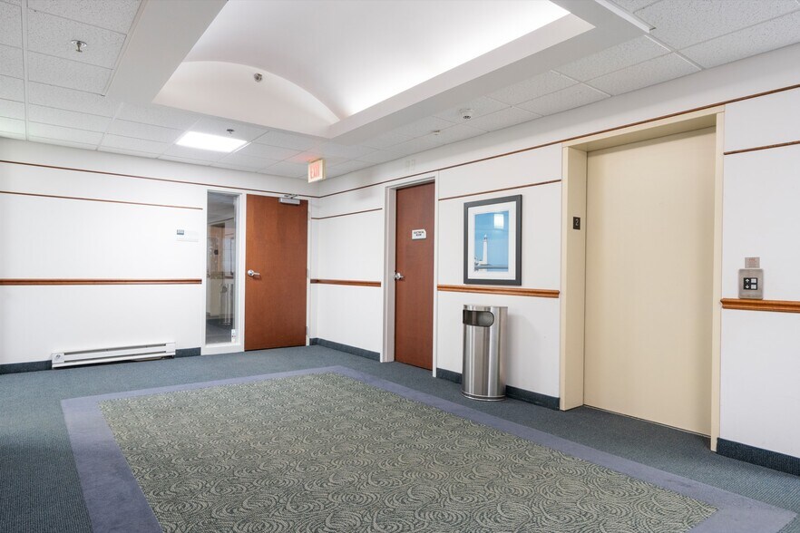 More Photos Of 223 Chief Justice Cushing Hwy, Cohasset Medical For Lease