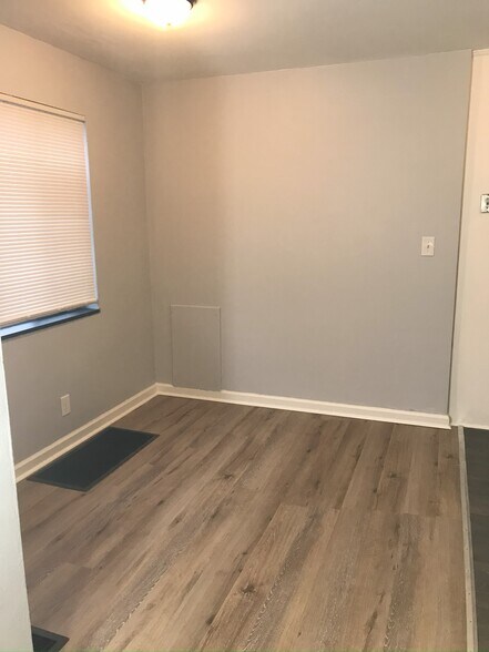 More Photos Of 24 Fernwood Ave, Dayton Apartments For Sale