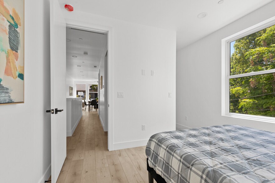 More Photos Of 1012 Uptown Aly, Sacramento Multifamily For Sale