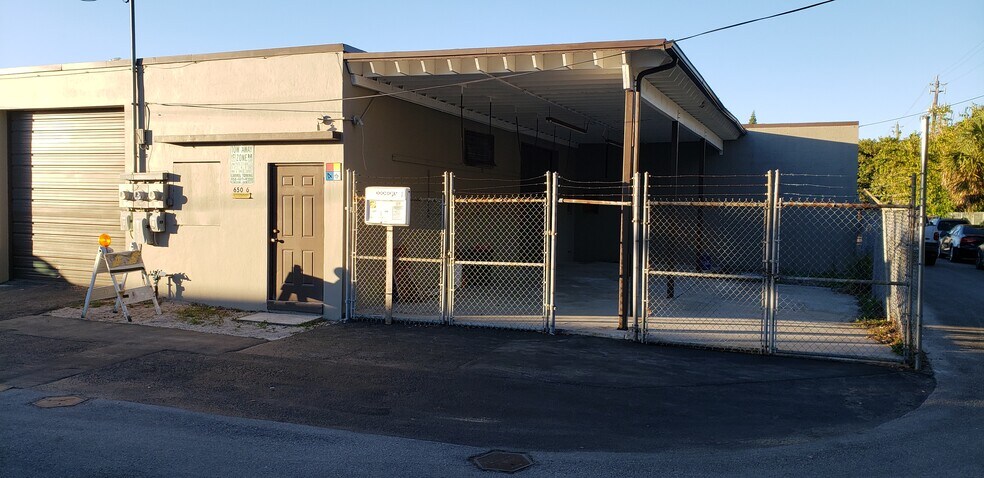 More Photos Of 650 NE 34th St, Pompano Beach Warehouse For Sale